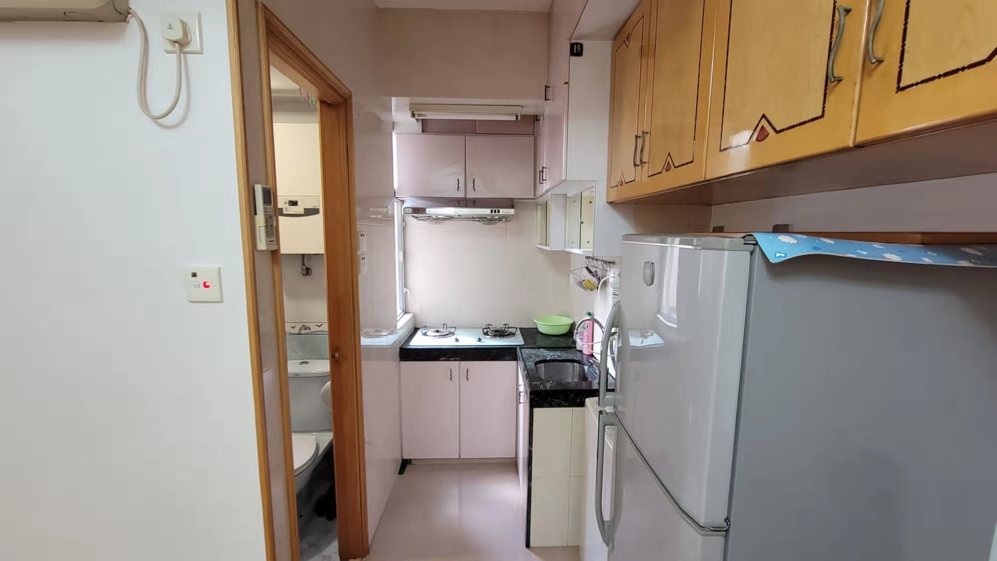 港大站B2口两居室单间，价钱可议