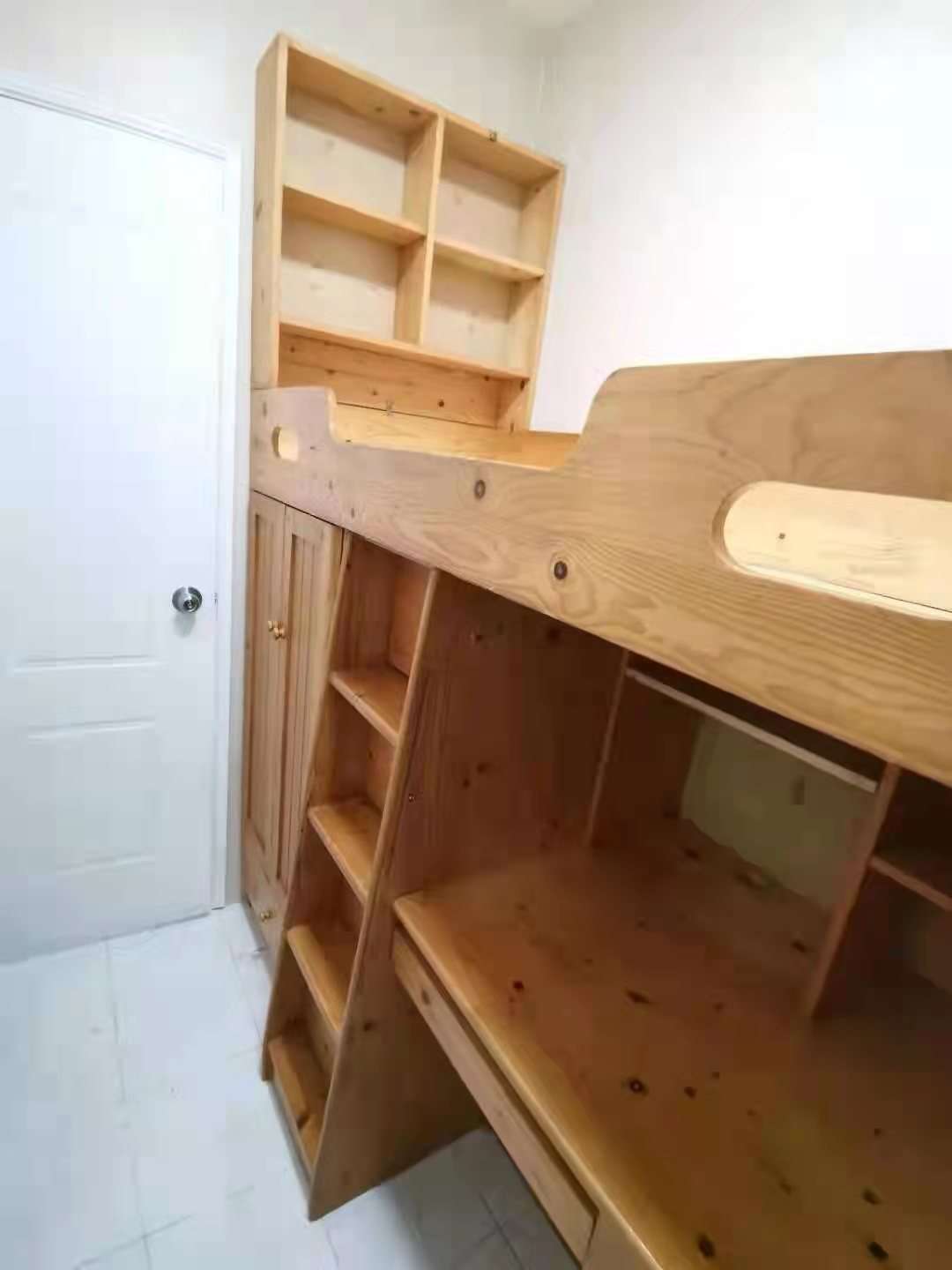 坚尼地城单间，交通便利超低价