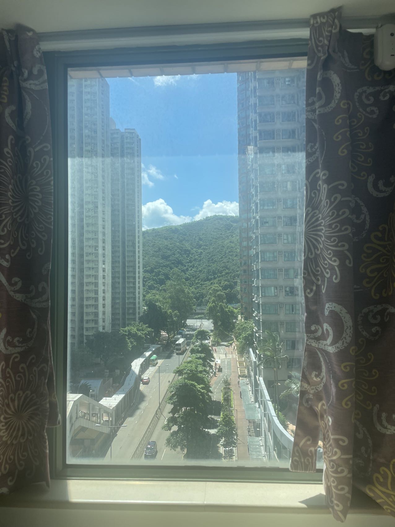拎包入住，可看房可刀，坑口蔚蓝湾畔厅长转租(已做好大衣柜+门帘的隔断!面积大条件佳有大阳台)居住情况有视频