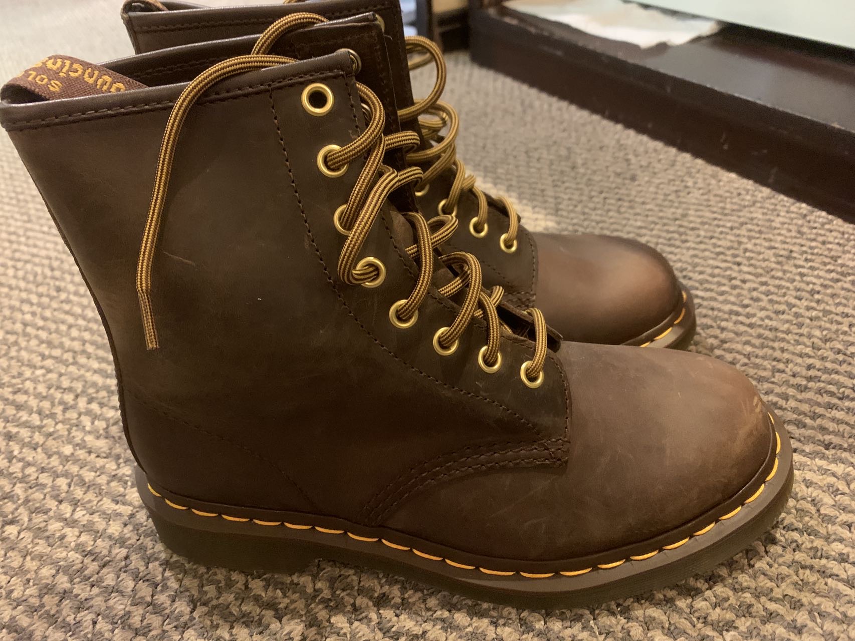 Dr.martens马丁靴疯马皮