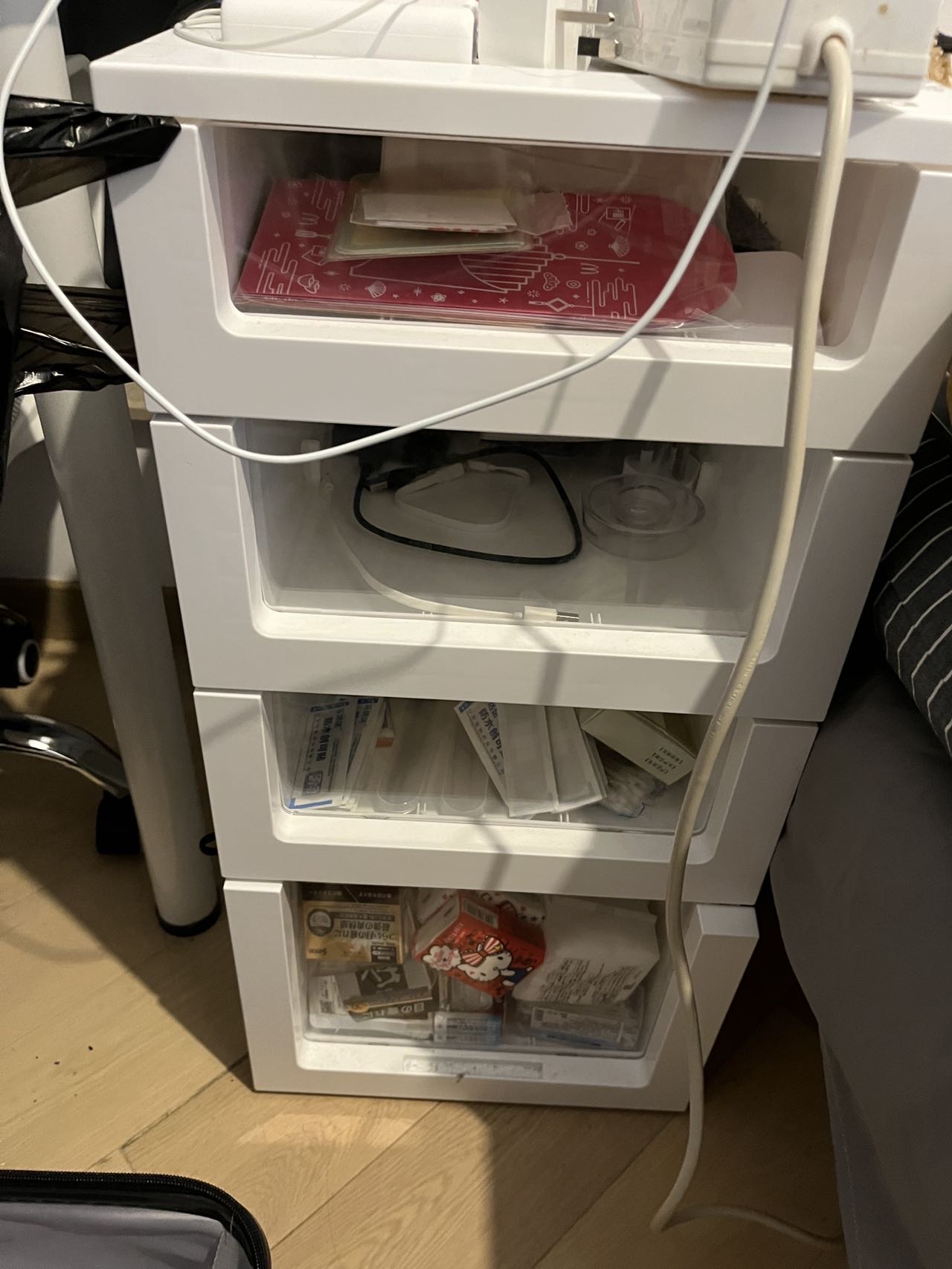 抽屉收纳柜