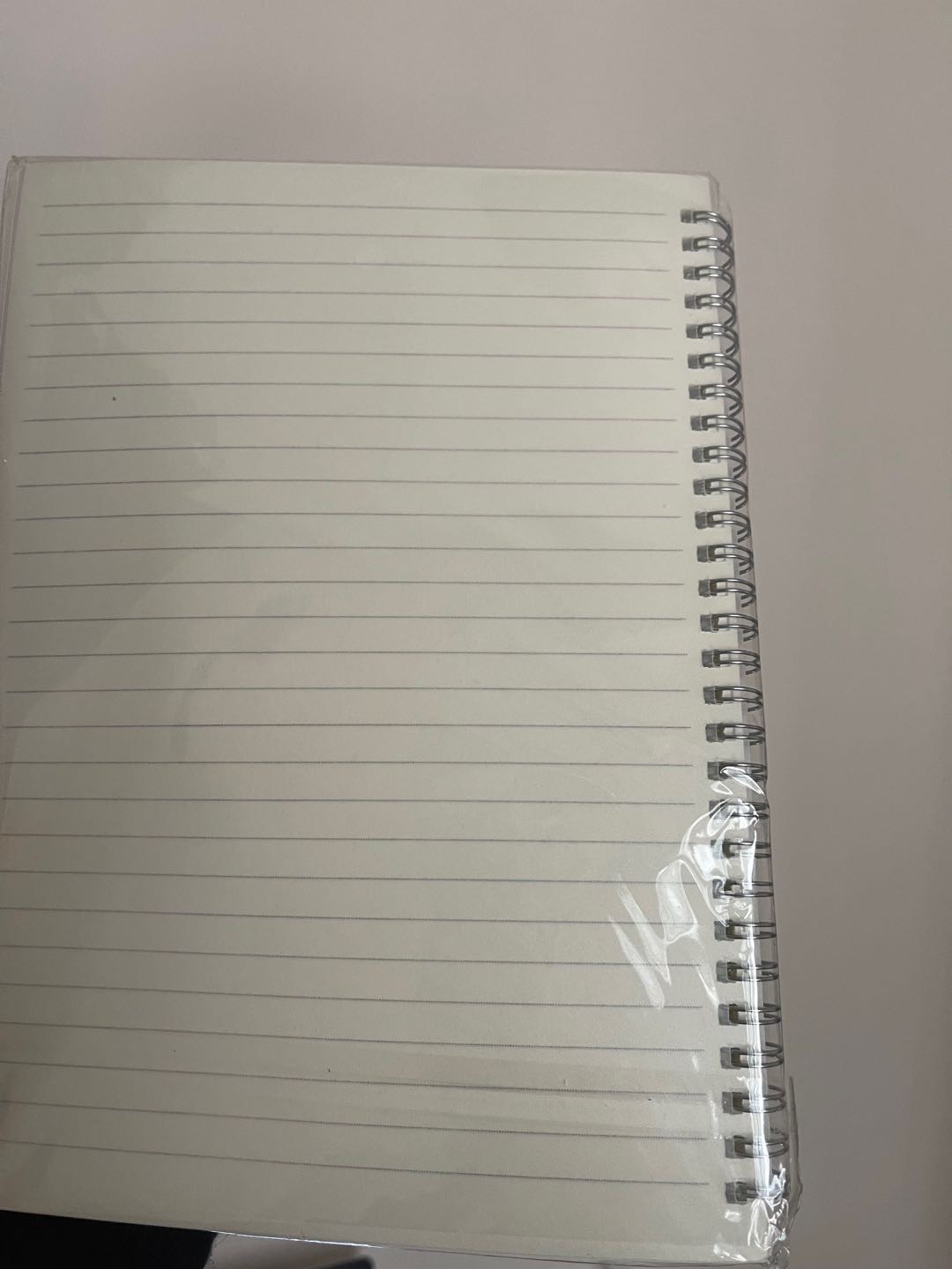 全新写字纸和一个全新的本子📒