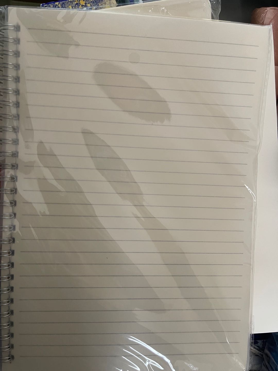 全新写字纸和一个全新的本子📒