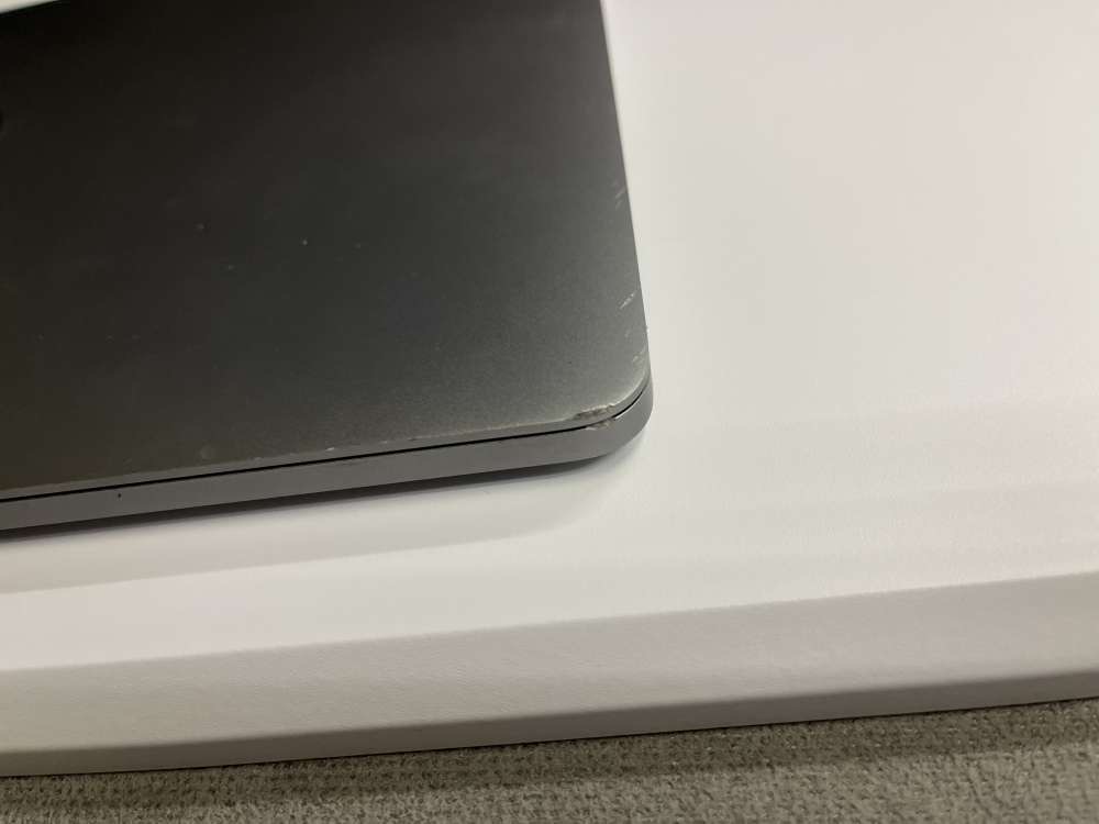 MacBook pro 16+512