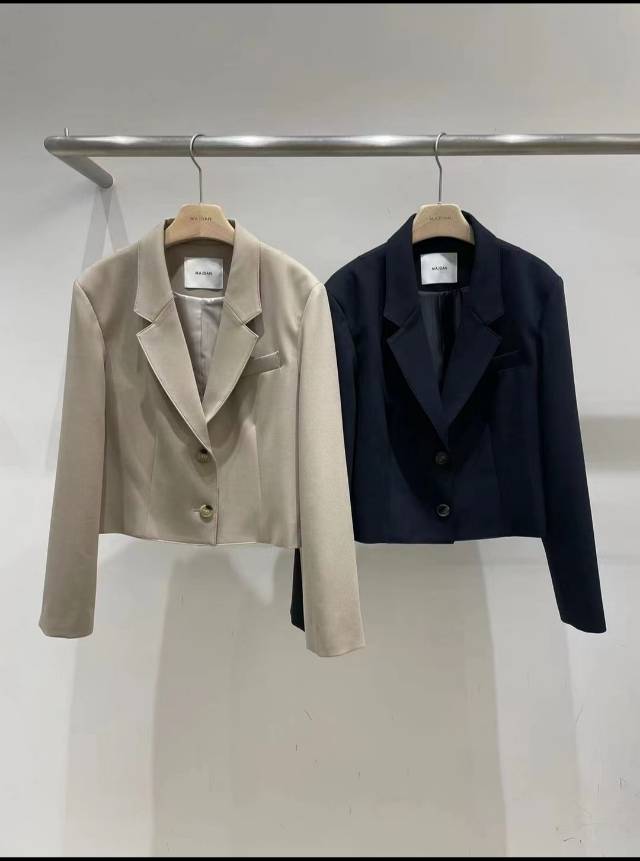 春裝外套上衣衣服